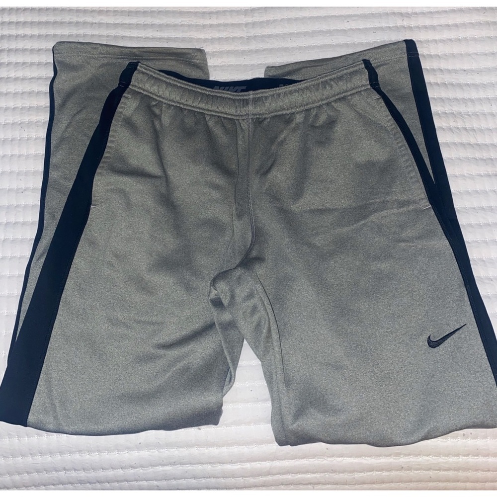 Men's Nike Therma-Fit Sweatpants - Size M